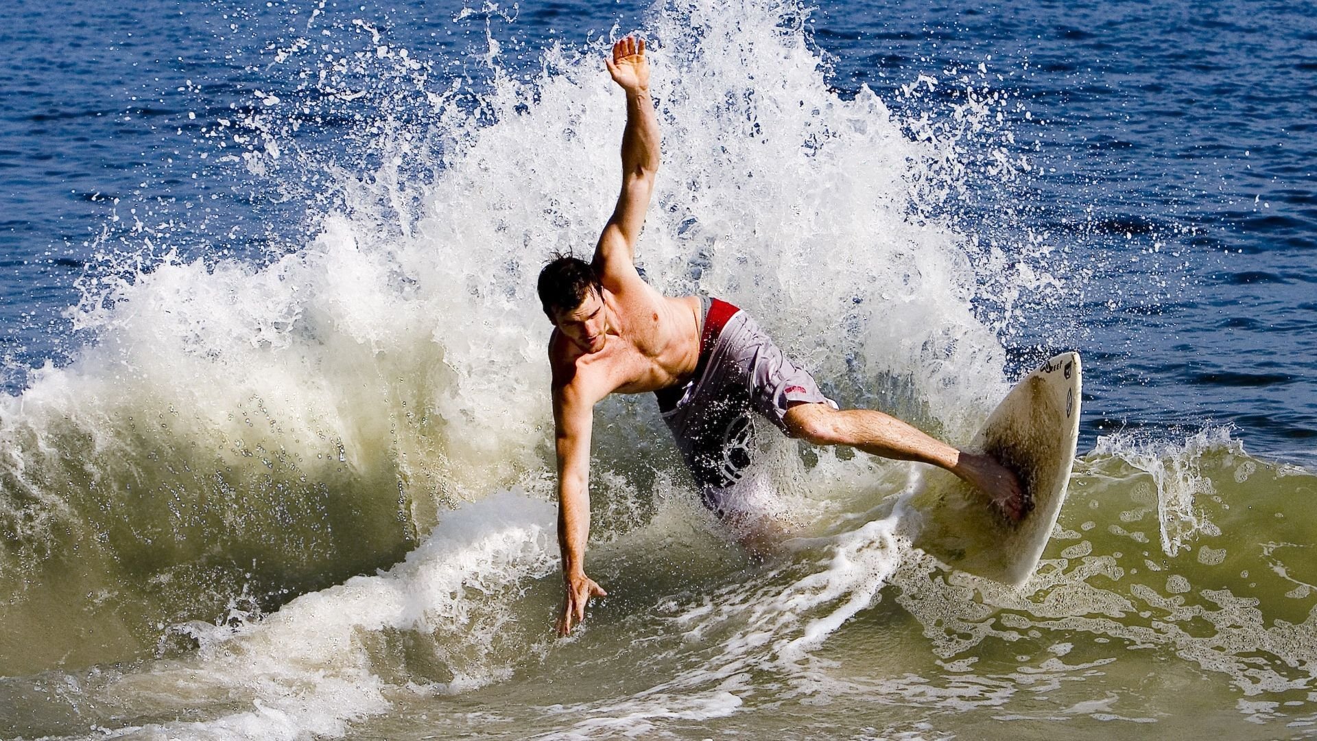 澳大利亚袋鼠队的精确战术规划，配合球员个人能力发挥出色，澳大利亚袋鼠强壮